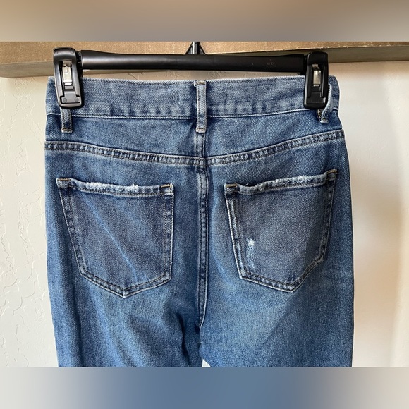 PacSun| Ultra High Rise Slim Jeans, Distressed Style—Size 25••• - Picture 5 of 14